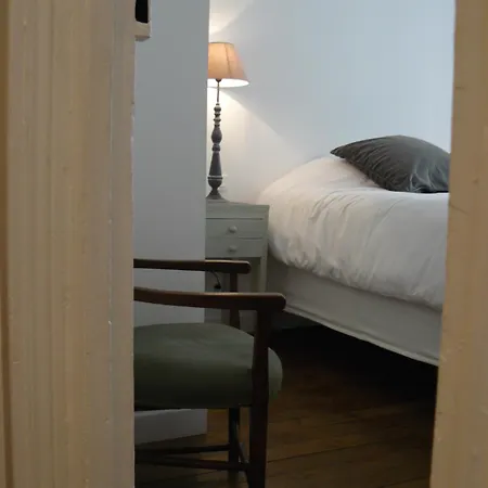 La Cour Du 5ème - D'hôtes Paris
