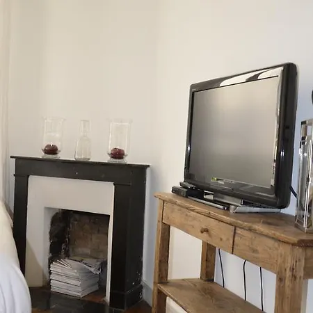 Oda ve Kahvaltı La Cour Du 5eme - D'hotes