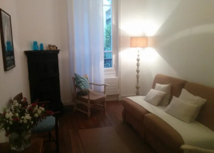 Frühstückspension La Cour Du 5eme - D'hotes Paris