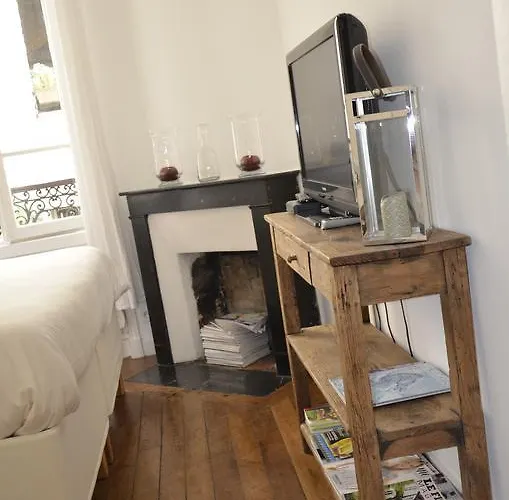 Bed & Breakfast La Cour Du 5ème - D'hôtes 4*