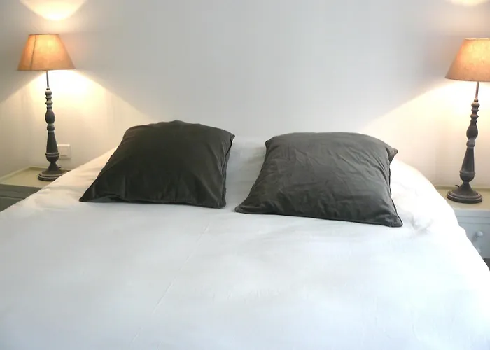La Cour Du 5eme - D'hotes Paris
