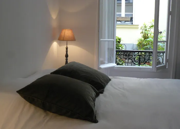 Frühstückspension La Cour Du 5eme - D'hotes Paris