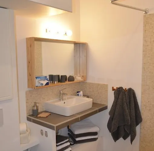 La Cour Du 5ème - D'hôtes Bed & Breakfast 4*