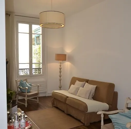 Frühstückspension La Cour Du 5eme - D'hotes Paris
